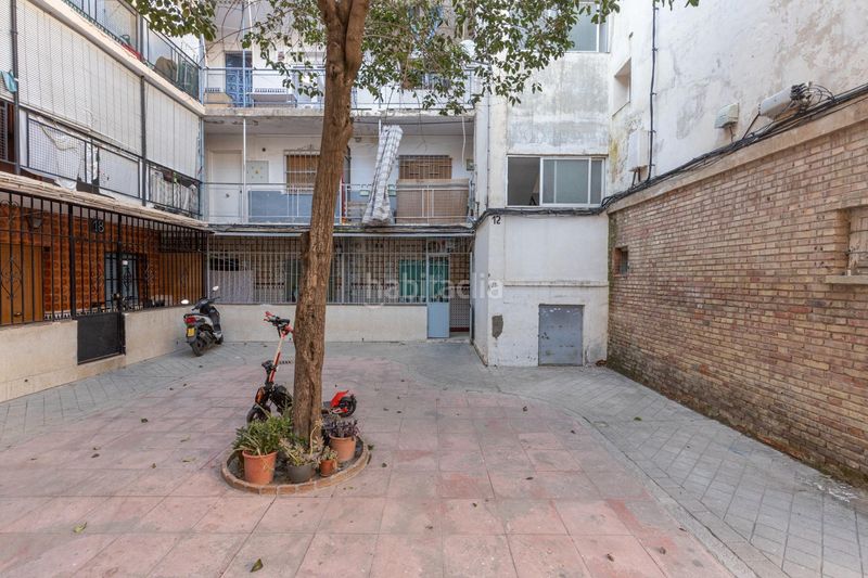 Foto 29c2a640-d5b0-49fc-8618-79a0dd98e29c. Piso en calle santa adela 3 se vende piso en el barrio zaidin en Granada