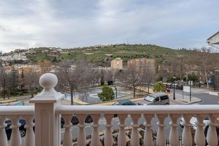 Casa a Calle guarnón 32. Se vende fantástica casa en bola de oro_granada