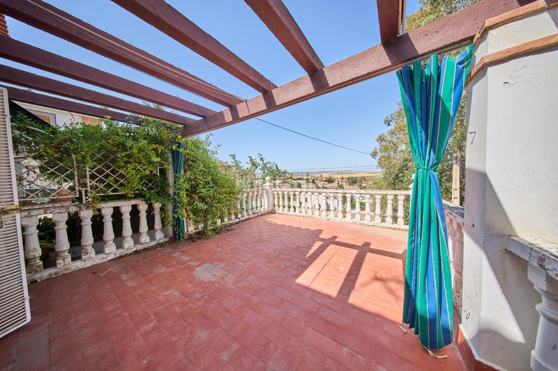 Foto c21a8a51-ab30-4525-b311-b417aba00f7a. Chalet in calle borgoña 29 in Villa de Otura