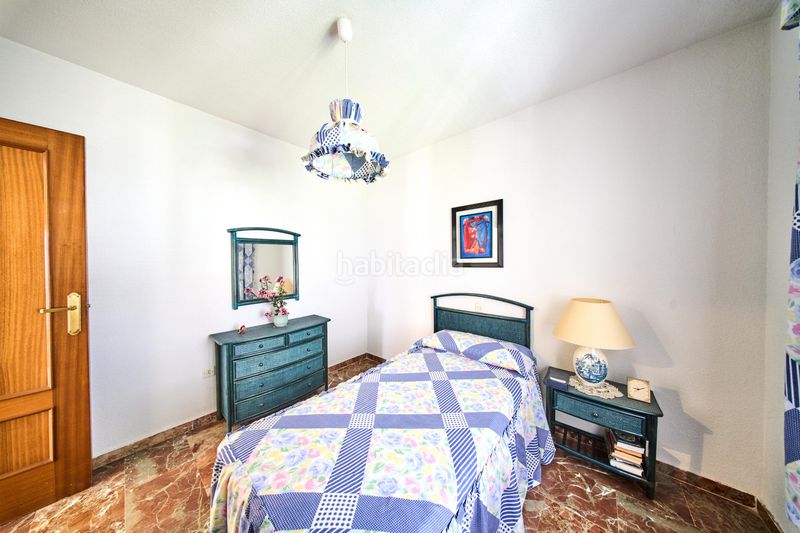 Foto c6ea758b-0449-44c7-94f8-6f32ab34e221. Chalet in calle borgoña 29 in Villa de Otura