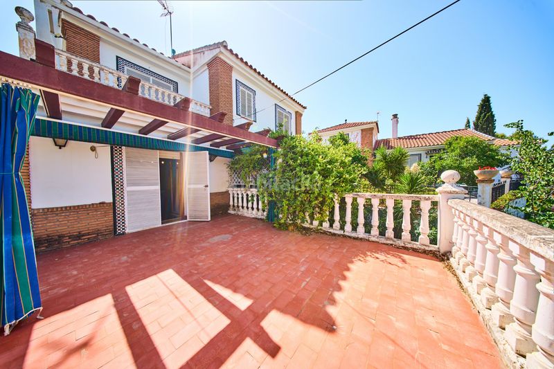 Foto cc818ff6-931d-4298-bcad-dea5fdb58ba5. Chalet in calle borgoña 29 in Villa de Otura
