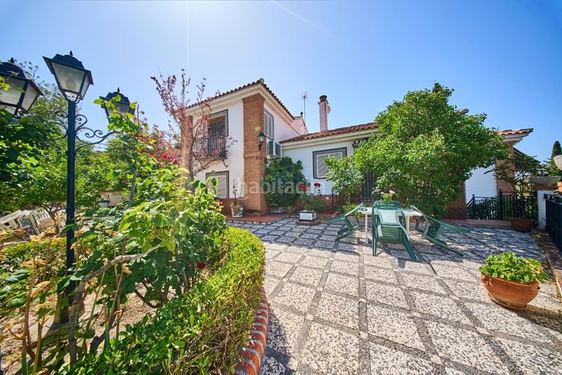 Foto ee66236e-a8f0-40fc-ba66-194573a6b55a. Chalet in calle borgoña 29 in Villa de Otura