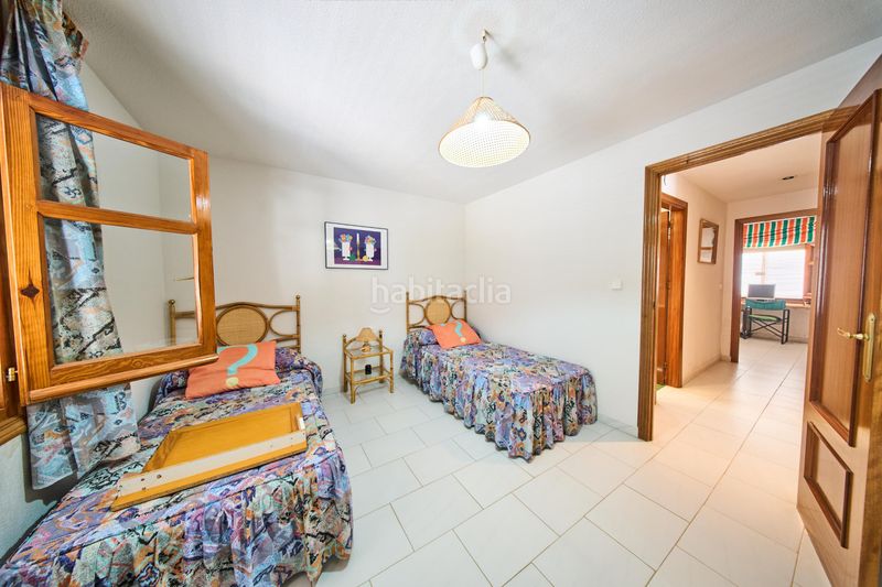 Foto feedcd51-990a-465b-b839-e5ac20cb67f0. Chalet in calle borgoña 29 in Villa de Otura