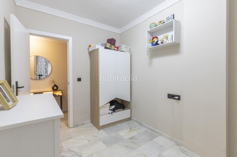 Foto c37e5b72-c6d4-4d47-809b-95cb05321d66. Piso en avenida casa grande 18 se vende piso reformado en la urbanizacion en gojar_granada en Gójar