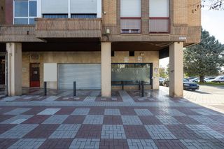 Local Comercial a Calle pianista pepita bustamante 9. Se vende local comercial maximo expocision_bolo granada_granada