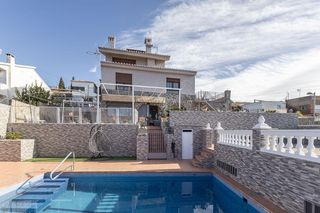 Casa a Calle virgen del rosario 17. Se vende gran casa con piscina propia y garaje en los rebites_hu