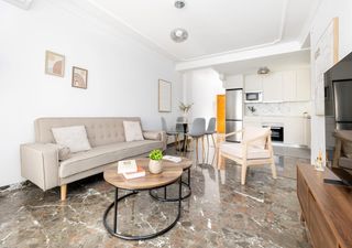 Flat  Avenida de carmen morcillo 5. Se vende coqueto piso reformado en gojar_granada