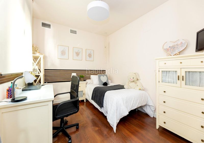 Foto 69153cf2-715f-4c69-b9c6-f16eb8838658. Dúplex a calle gardenia 19 a Albolote