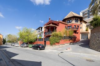 Reihenhaus  Cuesta del pino 65. Se vende maravillosa y amplia casa adosada en urbanizacion la be