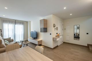 Casa adossada a Calle mulhacén 6. Se vende excelente chalet adosado de diseño en albolote_granada