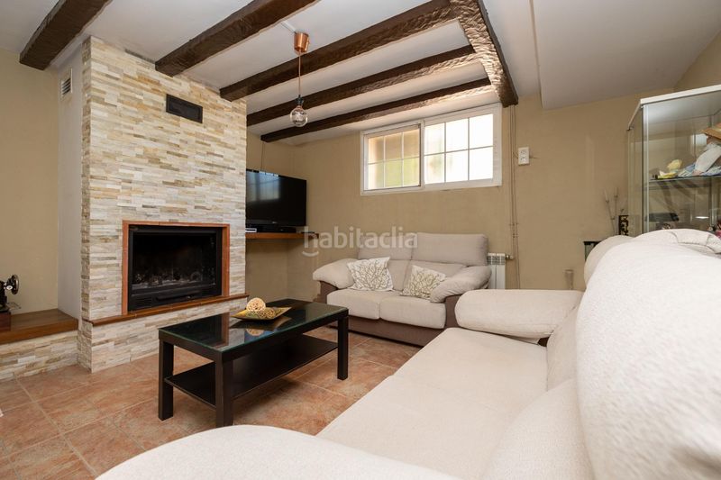 Foto 5ca2248d-9e19-45d0-82c5-856526535b4e. Casa aparellada a calle cisne 20 a Belicena Vegas del Genil