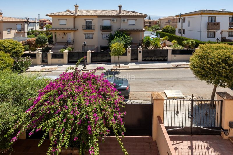 Foto af8bbaf4-95f0-4d93-977b-e339397fca9a. Casa aparellada a calle cisne 20 a Belicena Vegas del Genil