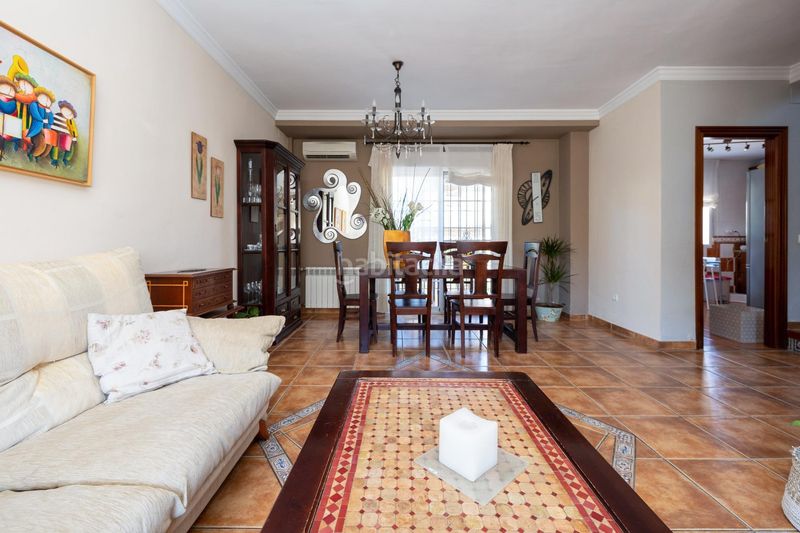 Foto e3c242bc-b2a6-444c-972d-dec85f441032. Casa aparellada a calle cisne 20 a Belicena Vegas del Genil