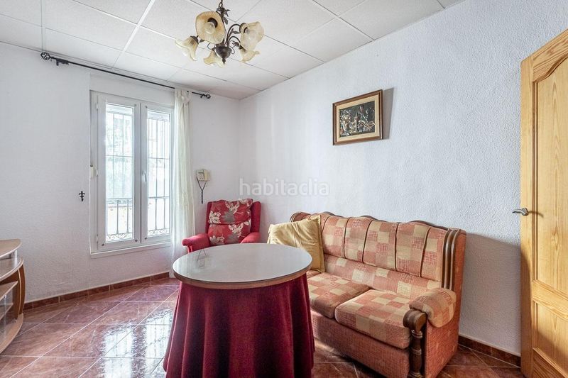 Foto 1036b813-63fb-407b-b1e8-762e34b6acb5. Piso en cuesta pañera 1 se vende primera planta de piso amueblado en pleno centro , junto a isabel la católica en Granada