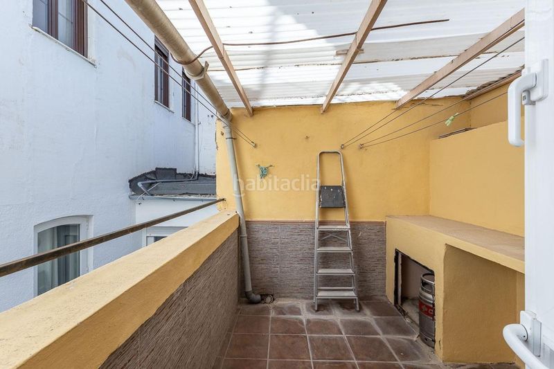 Foto 625f8c2f-1774-4618-a404-a69c001576f2. Piso en cuesta pañera 1 se vende primera planta de piso amueblado en pleno centro , junto a isabel la católica en Granada