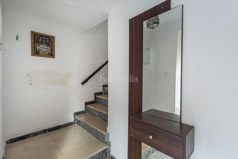 Foto 6ee7b22d-98ac-4f23-81a7-89cd14671409. Piso en cuesta pañera 1 se vende primera planta de piso amueblado en pleno centro , junto a isabel la católica en Granada