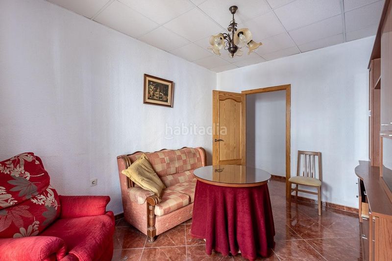 Foto 74e8d09c-97fe-480e-addf-cb0d75756cdb. Piso en cuesta pañera 1 se vende primera planta de piso amueblado en pleno centro , junto a isabel la católica en Granada
