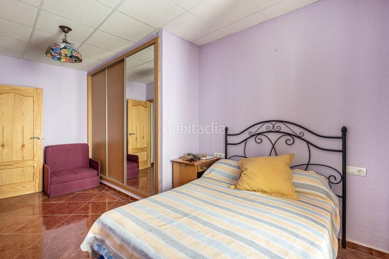 Foto d8447038-5645-4dab-825a-4d14972699e6. Piso en cuesta pañera 1 se vende primera planta de piso amueblado en pleno centro , junto a isabel la católica en Granada