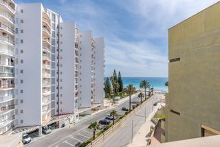 Pis  Paseo maritimo 39. Se vende espectacular piso con piscina comunitaria en salobreña_