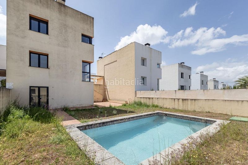 Foto 3d8abb87-4bed-44de-8584-f33660c1a080. Casa adossada a calle majuelo 29 a Albolote