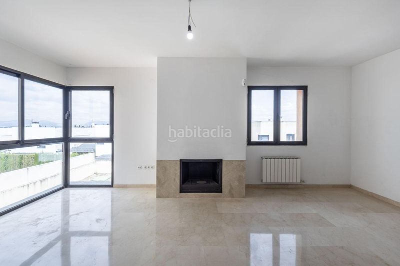 Foto c94b7ad6-58d7-484f-8cd8-71a37c71329c. Casa adossada a calle majuelo 29 a Albolote