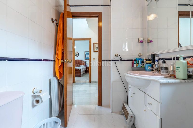 Foto d3f1c270-c98d-4e5f-972e-c9669efe3eaf. Casa adossada amb calefacció a Santa Fe