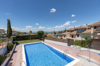 Casa a Calle ciudad real 23. Se vende magnifica vivienda unifamiliar con piscina comunitaria