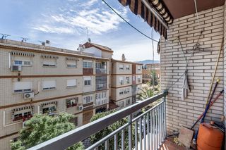 Pis a Calle profesor manuel garzón pareja 12. Se vende magnifico piso en zona cervantes , junto al palacio de