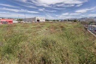 Terreny residencial a Calle córdoba 69. Se vende amplia parcela  urbana edificable en la zona del cortij