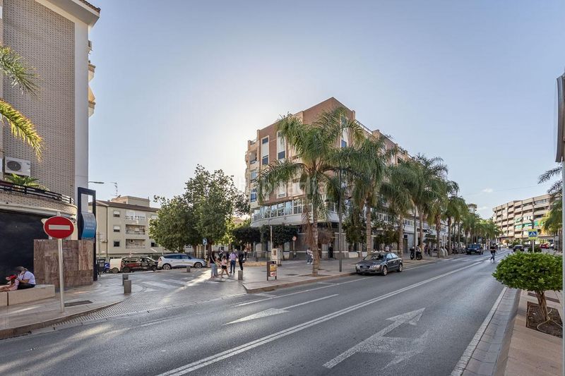 Foto 6d0c8007-3b37-48df-94ce-0b00a85ff796. Piso en calle río tajo 24 se vende amplio piso en zona de los rios _granada en Motril
