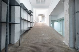 Aparcament cotxe a Calle ángel barrios 8. Se vende parking que lleva 10 amplias cocheras en granada centro