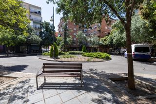 Local Comercial a Calle Doctor Pareja Yébenes 10