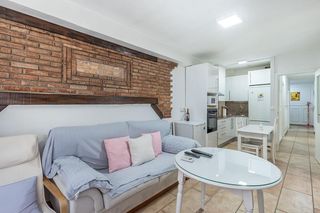 Piso en Calle palencia 12. Se vende amploi piso semi reformado con 4 dormitorios  en calle