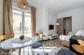 Piso en Calle santiago 26. Se vende atractivo piso de 3 dormitorios en realejo_granada cent