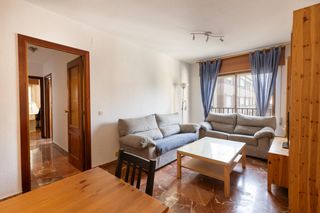 Flat in Calle doctor jiménez díaz 23. Se vende atractivo piso junto avenida andaluces _granada