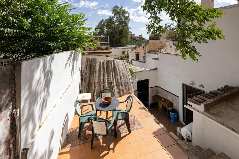 Foto d3ceb31d-70f3-4b09-95d8-7c2041ecf5a5. Casa adosada en n/a se vende casa adosada en el barrio del sacromonte_ en Granada