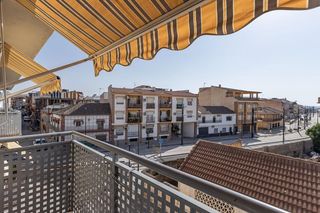 Piso  Mariño 22. Se vende acogeder piso con garaje junto al metro en churriana de