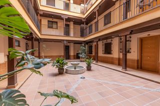 Appartement à Plaza san antonio 14. Se vende piso centrico , luminoso y con garaje en la zubia_grana