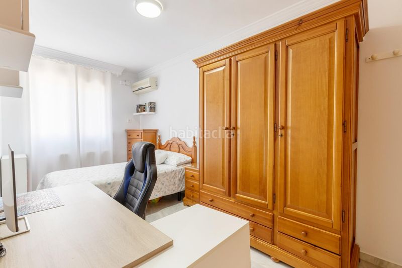 Foto e5bf612a-c409-406c-a0ad-5406646b86b2. Casa adossada a calle dolores ibárruri 13 a Peligros