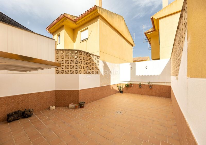 Foto 8b0d6b36-1a33-46a8-b6b5-a49867835847. Casa amb xemeneia calefacció aparcament a Polideportivo Alhendín