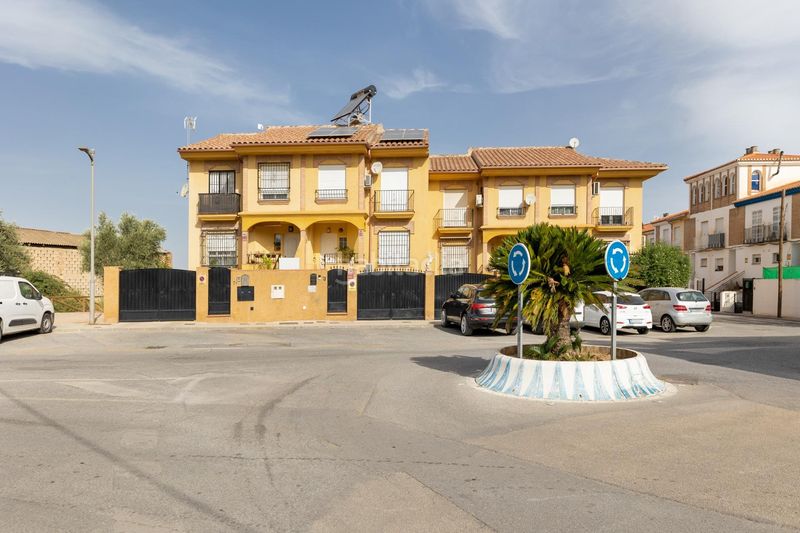 Foto df35a6cd-2403-4079-9395-2e69d86a8e40. Casa amb xemeneia calefacció aparcament a Polideportivo Alhendín