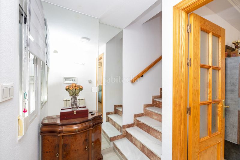 Foto bf6ea1aa-6e55-4554-9ed0-7659af413d52. Casa adosada en avenida san marcos 7b se vende amplia y preciosa casa lista para entrar a vivir!! _las gabias_granada en Gabias (Las)