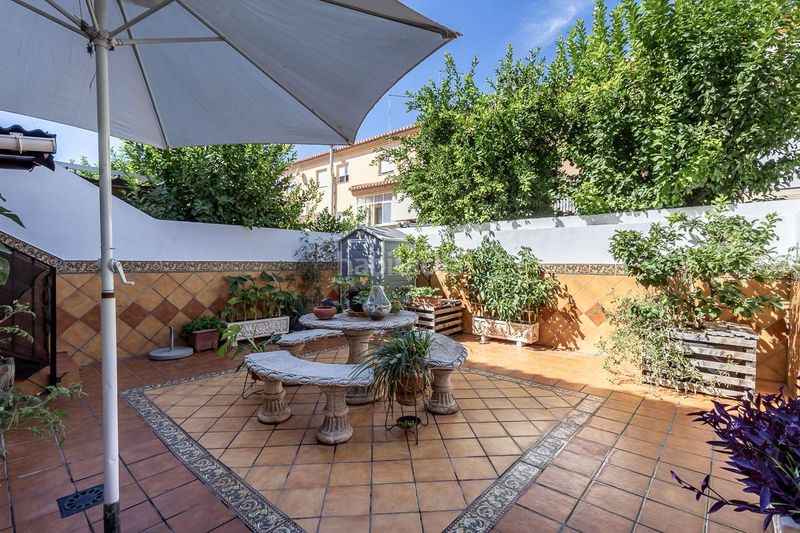 Foto 4106ef17-a050-448e-b7c5-ae74e602cacb. Casa adosada en paseo geronimo de rueda 34 se vende casa adosada en cullar vega_vegas del genil_granada en Cúllar Vega