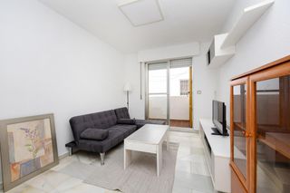 Flat  Calle travesía vista blanca 32. Se vende piso luminoso con ascensor y garaje en cenes de la vega