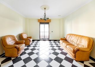 Maison jumelée à Calle san pablo 38. Se vende excelente casa adosada con garaje privado en atarfe_gra