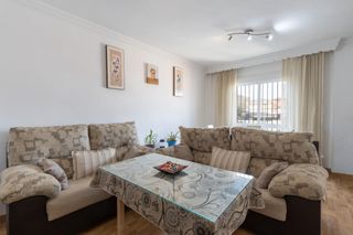 Reihenhaus in Calle sevilla 48. Se vende casa adosada  con garaje y patio en cijuela_granada