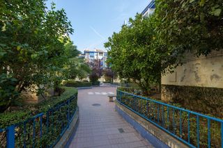 Flat in Calle rosalía de castro 9. Se vende piso en parque nueva granada - ¡oportunidad de inversió
