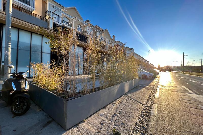 Foto 63e9d2f1-fc81-4232-b750-a05505d73c2f. Locale commerciale in calle torre de comares 1 in Granada