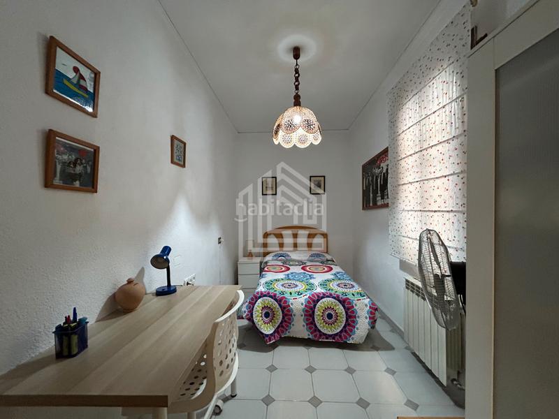 Foto 02e86690-480e-4849-9e5e-9b78a9ad3789. Casa a schiera con camino riscaldamento parcheggio in Sagunt