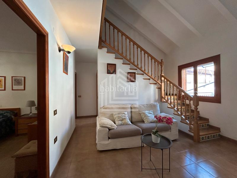 Foto b9a7196f-0dc3-498d-8ae0-1990f65da955. Casa a schiera con camino riscaldamento parcheggio in Sagunt